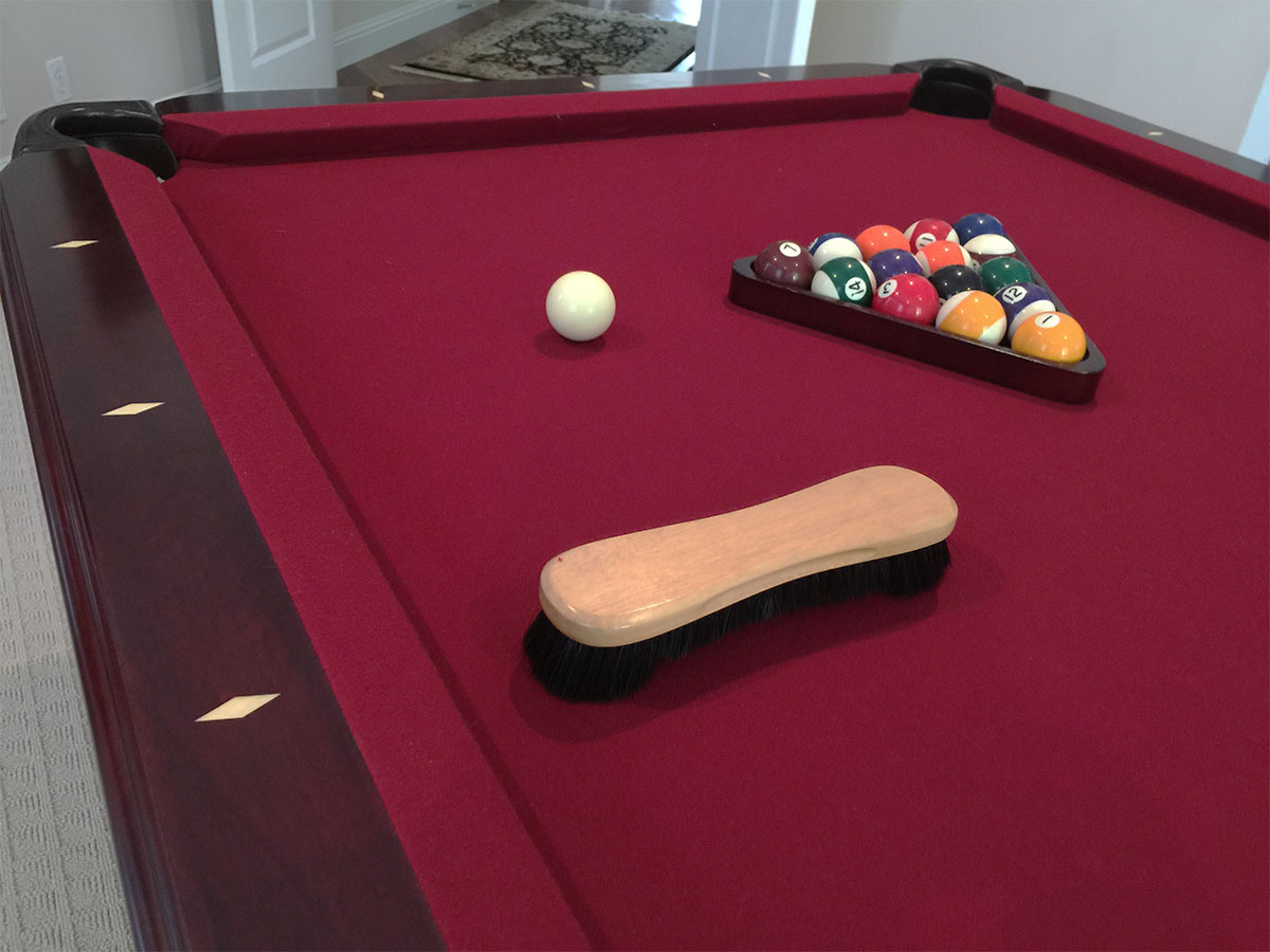 clean-and-brush-pool-table-felt-homezada